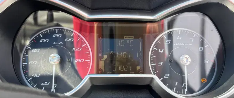 Yamaha X-Max 400 ABS (2017 - 20) (6)