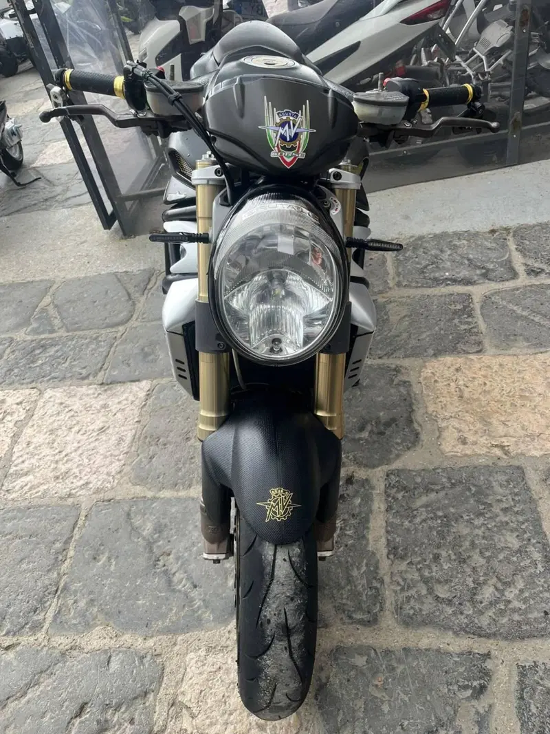 MV Agusta Brutale 750 S (2002 - 06) (9)