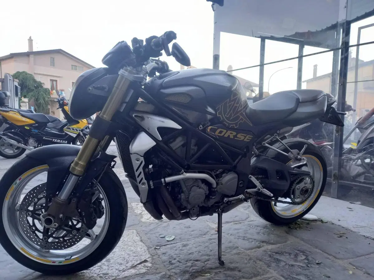 MV Agusta Brutale 750 S (2002 - 06) (13)