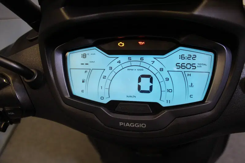 Piaggio Beverly 400 S ABS-ASR (2021 - 24) (3)