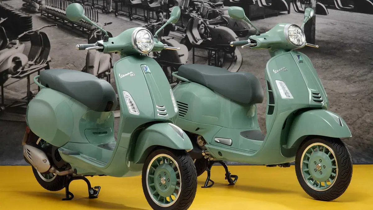 La serie speciale Vespa 80th arriva negli showroom (2)