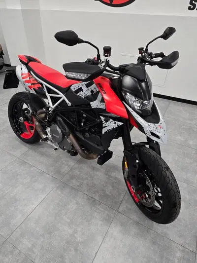 Ducati Hypermotard 950 RVE (2022 - 25) usata