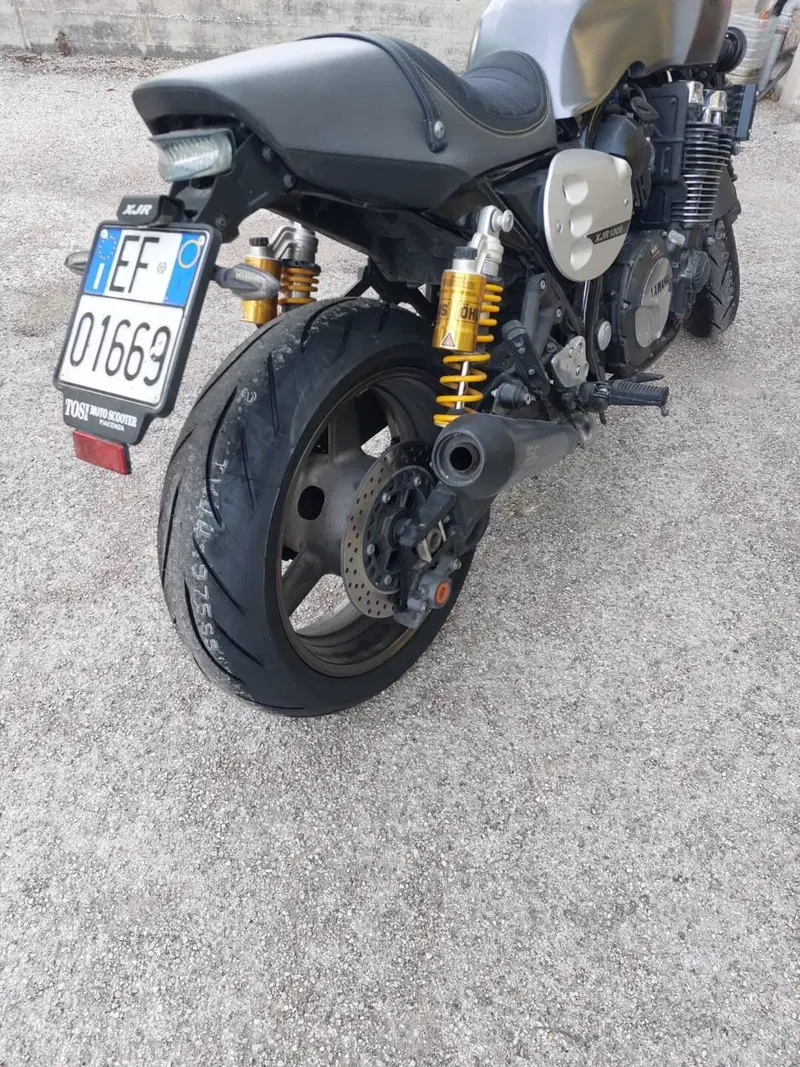 Yamaha XJR 1300 (2015 - 17) (10)