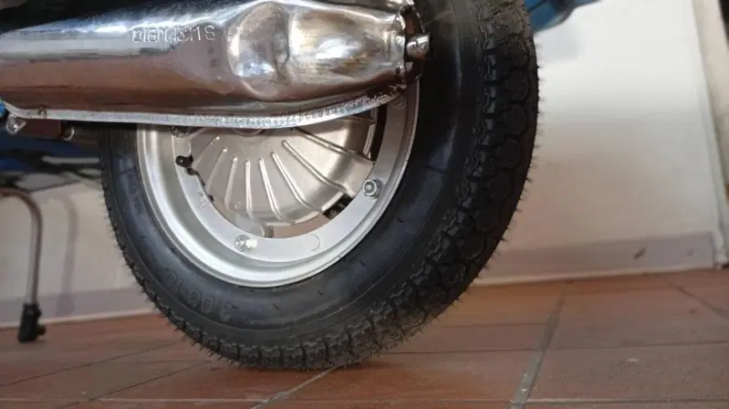 Piaggio  Vespa 90 SS (4)
