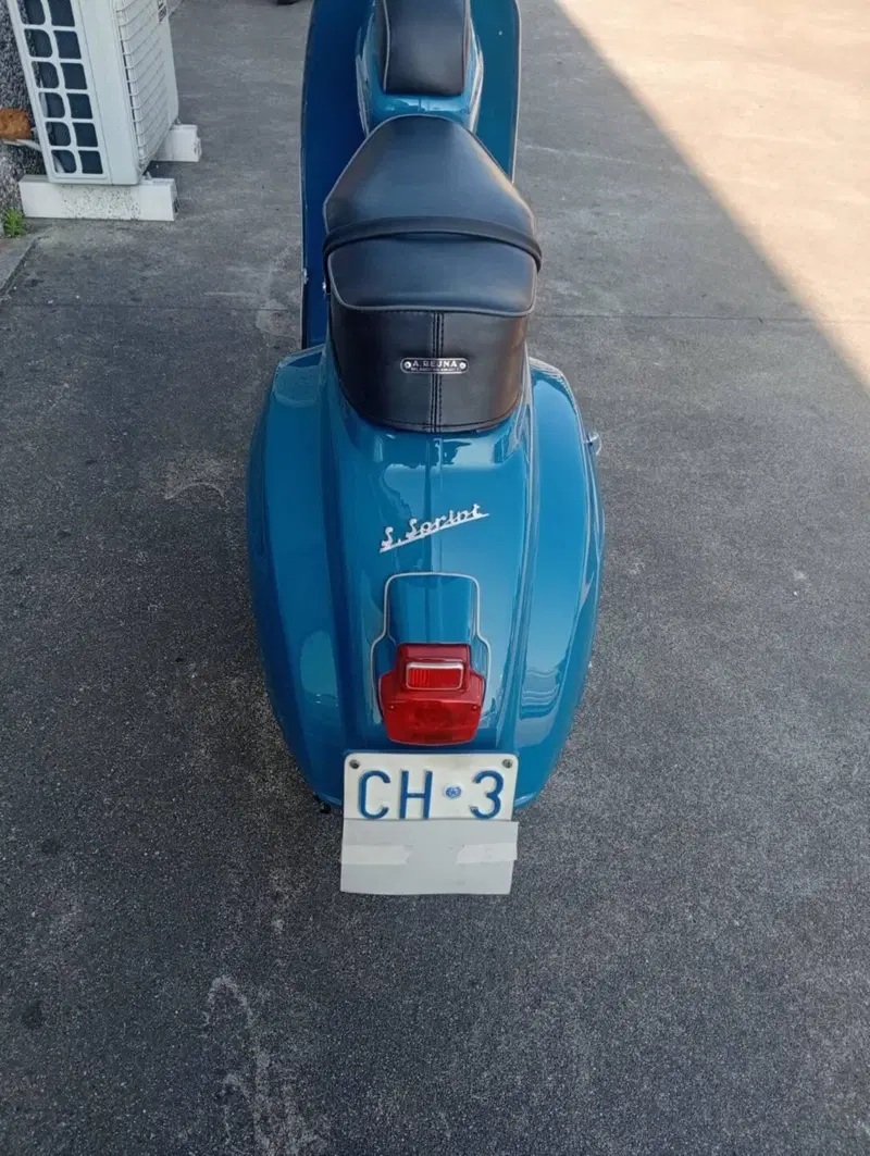Piaggio  Vespa 90 SS (5)