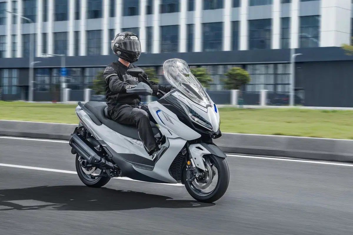 Zontes presenta il nuovo ZT368-E ETC: caratteristiche e dettagli