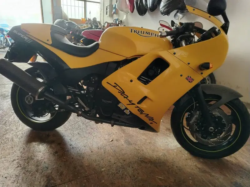 Triumph Daytona 900 SP (1994 - 96) (3)