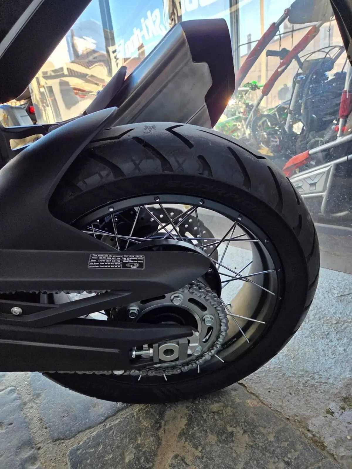 Moto Morini X-Cape 1200 (2026) (9)
