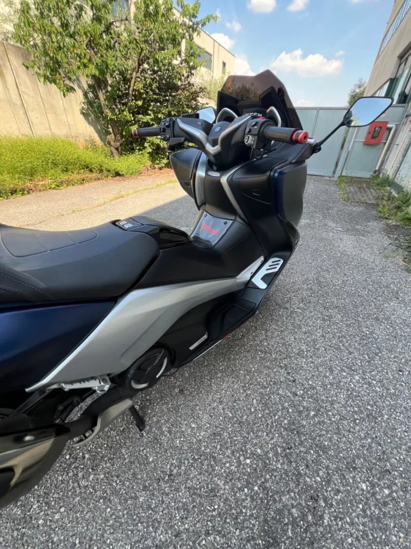 Yamaha T-Max 530 DX (2017 - 19) (8)