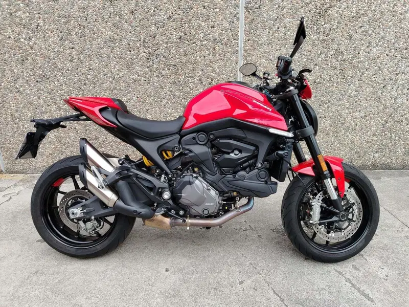 Ducati Monster 937 + (2021 - 25)