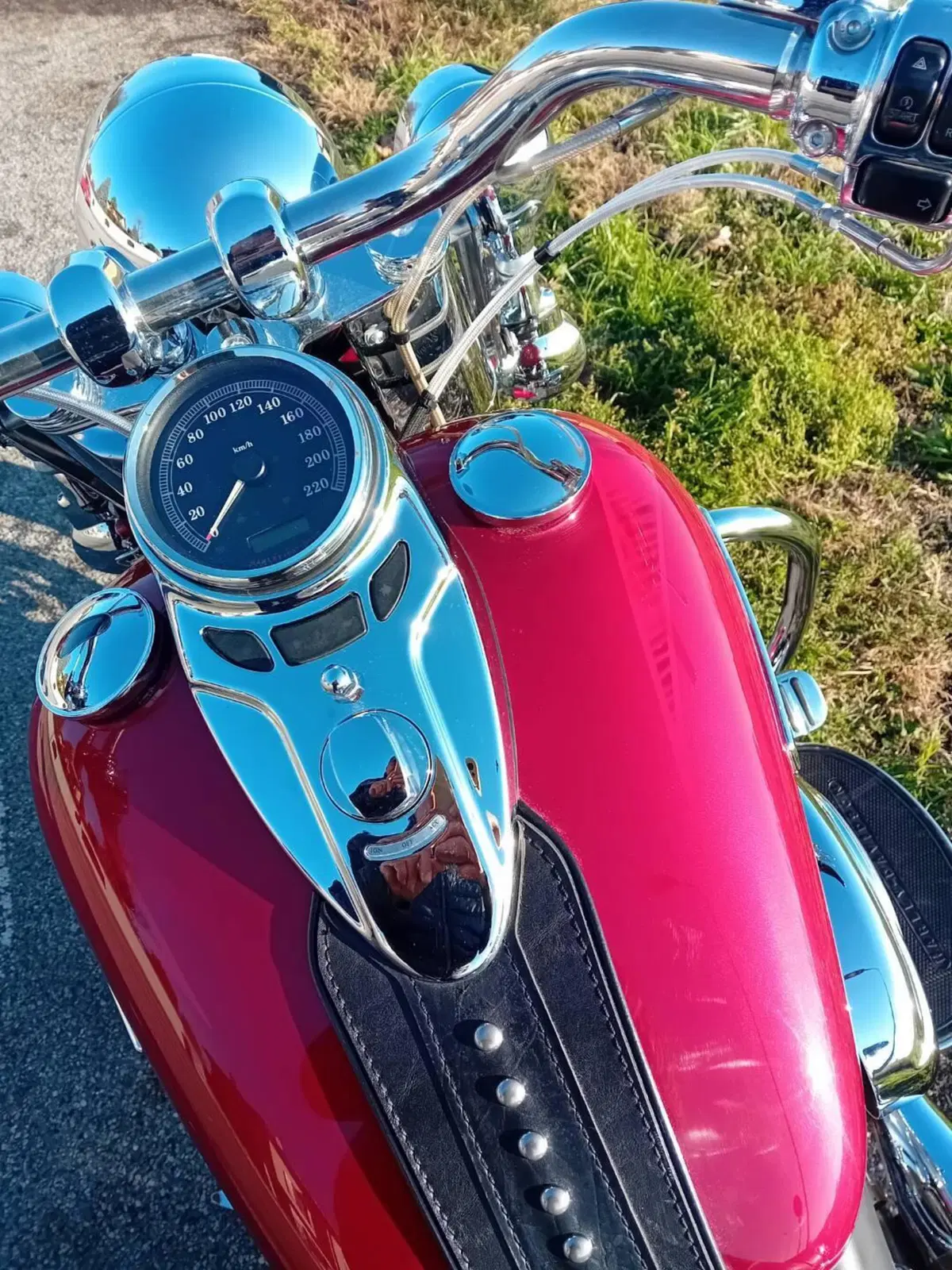 Harley-Davidson 1584 Heritage Classic (2008 - 10) - FLSTC (9)