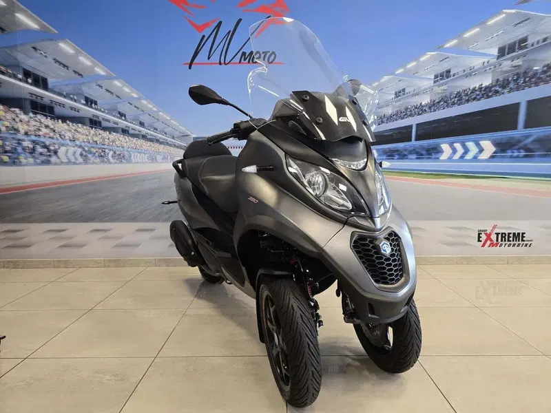 Piaggio Mp3 350 ie ABS (2018 - 19) (2)