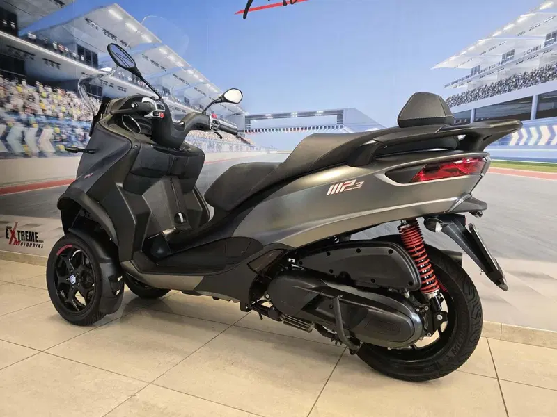 Piaggio Mp3 350 ie ABS (2018 - 19) (4)