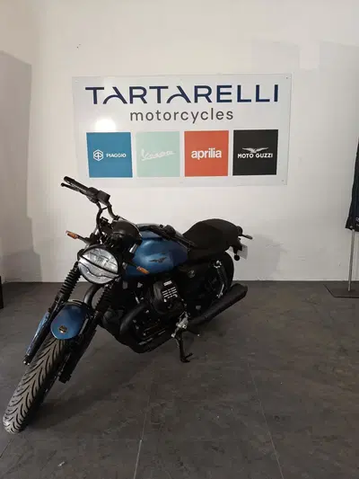 Moto Guzzi V7 Stone (2025 - 26) nuova