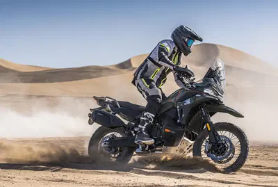 CFMOTO 1000MT-X: la maxi enduro cinese che sfida tutti, anche sul prezzo [GALLERY]