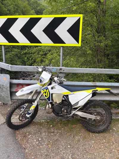 Husqvarna TE 300i (2023) usata