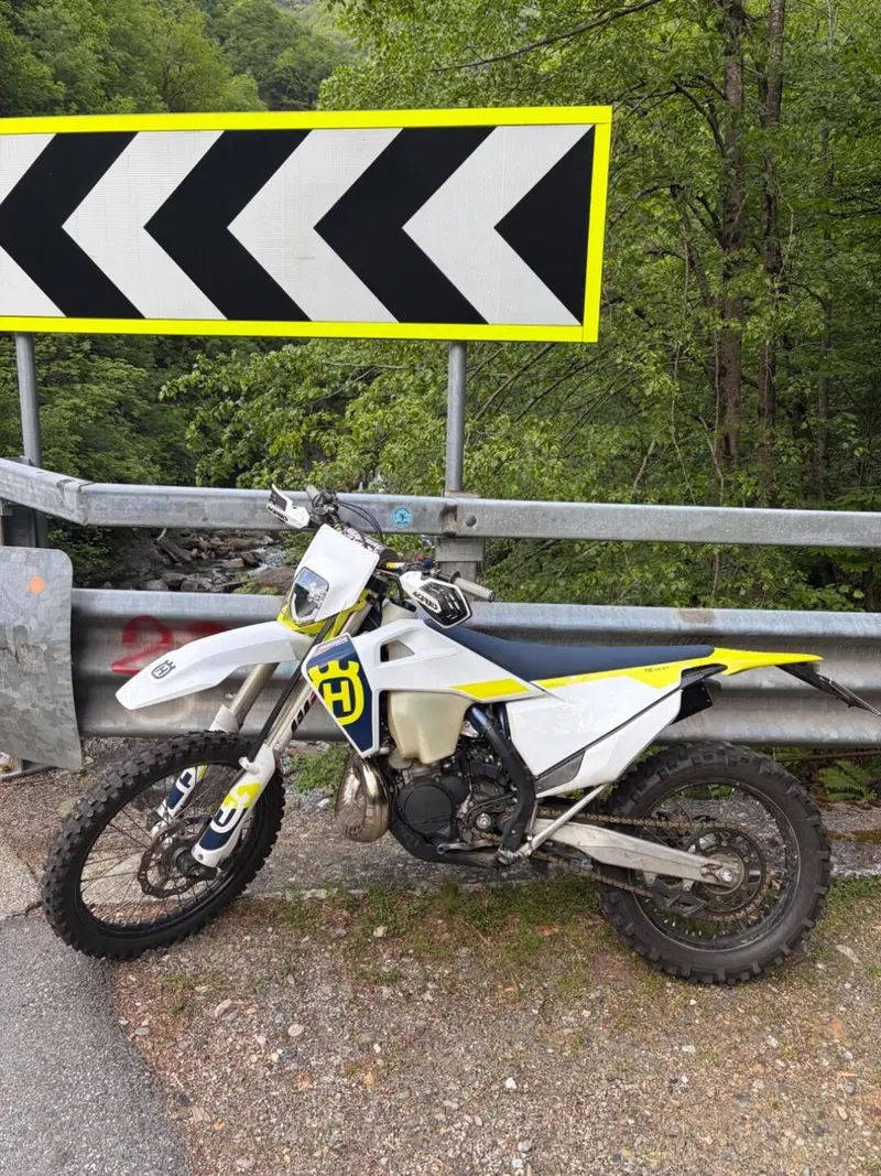 Husqvarna TE 300i (2023)