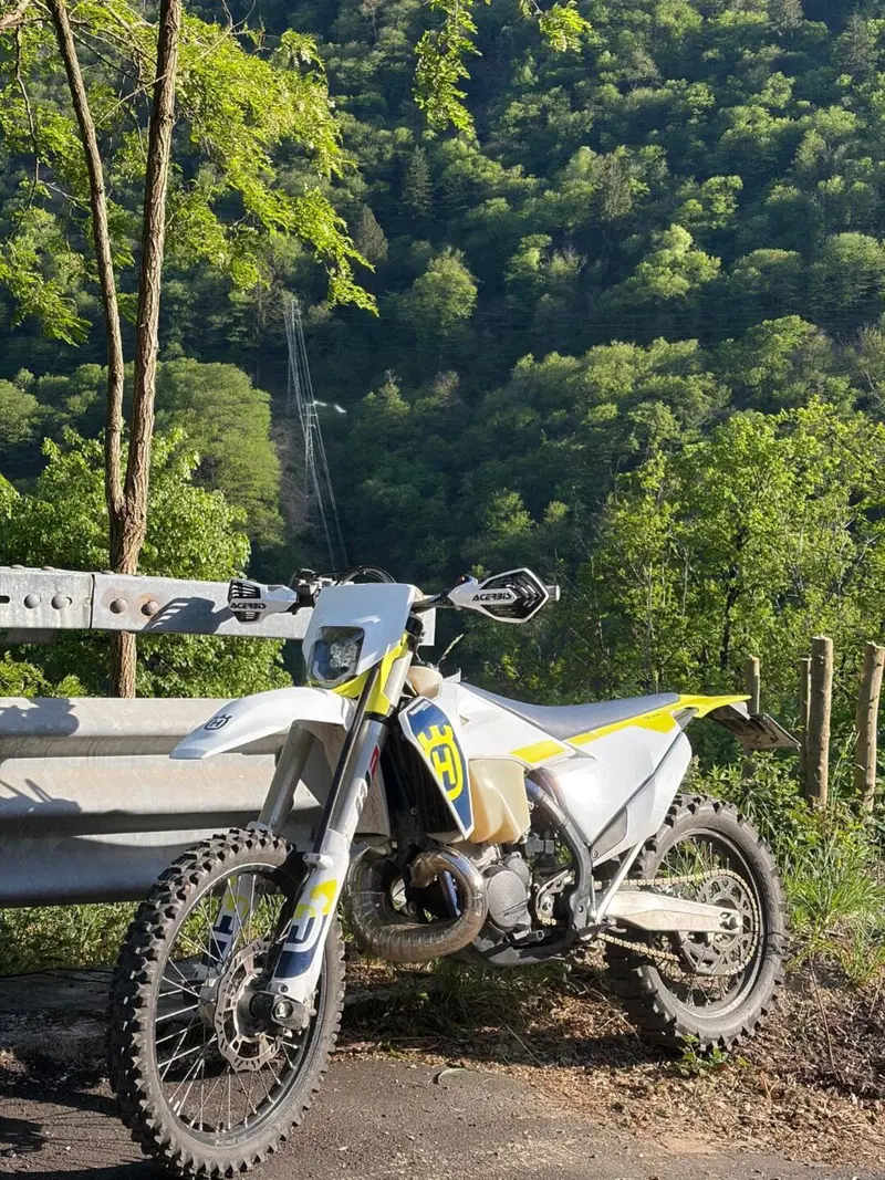 Husqvarna TE 300i (2023) (4)