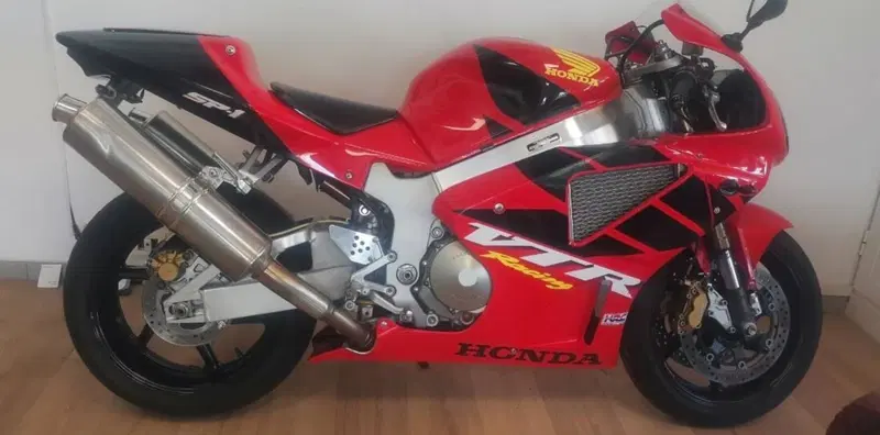 Honda VTR1000 SP-1  (2)
