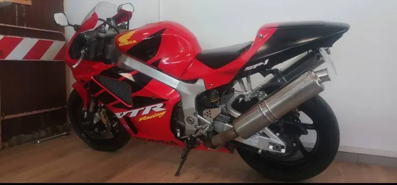 Honda VTR1000 SP-1  (6)