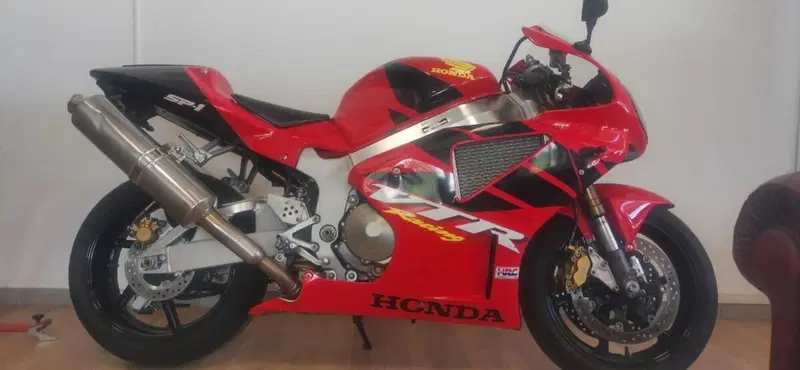 Honda VTR1000 SP-1  (9)