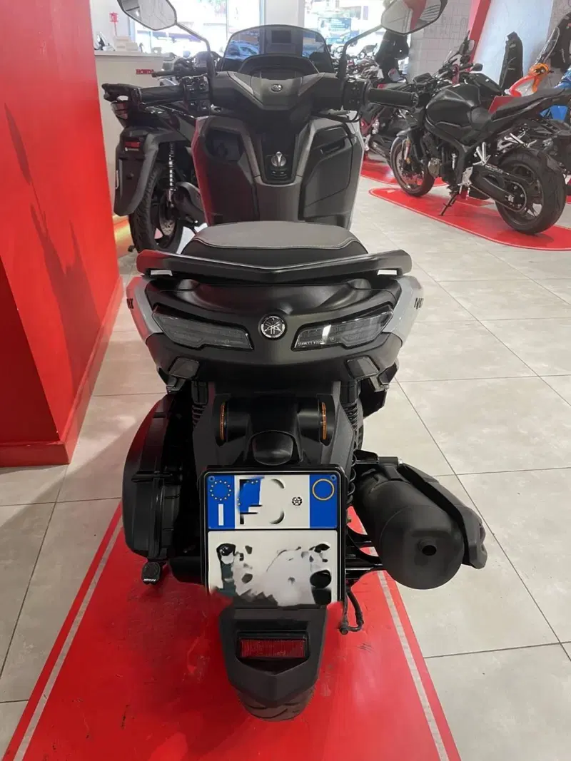 Yamaha N-Max 125 Tech Max (2025 - 26) (4)