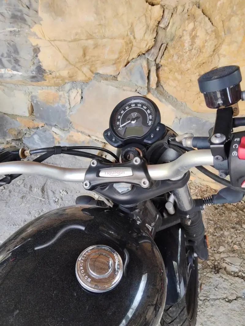 Triumph Street Scrambler 900 (2017 - 18) (3)