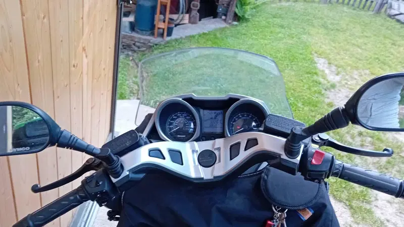Kawasaki J 300 (2014)