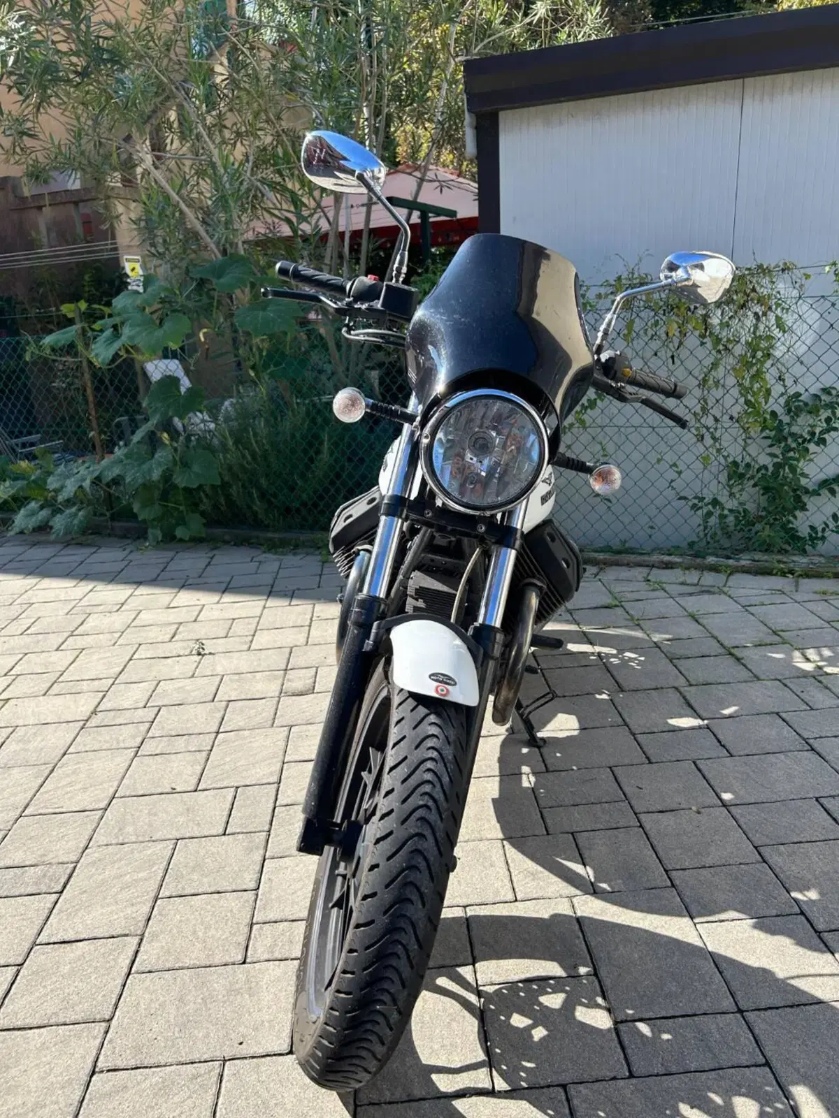 Moto Guzzi V7 Stone (2012 - 15) (3)