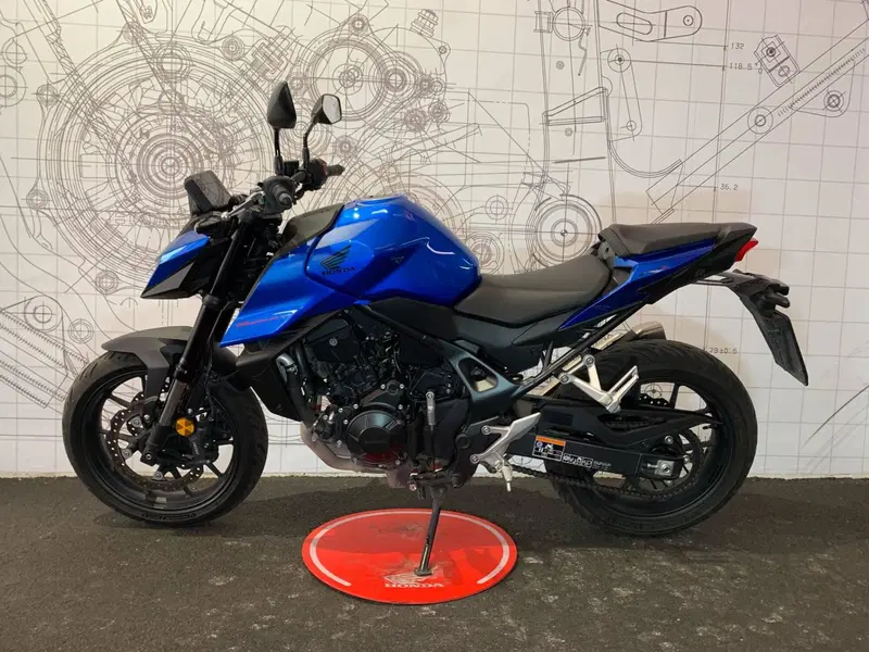 Honda CB 750 Hornet (2025) (2)