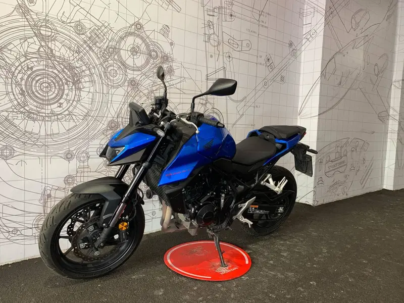 Honda CB 750 Hornet (2025) (4)