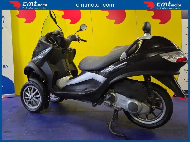 Piaggio MP3 250 i.e. (4)