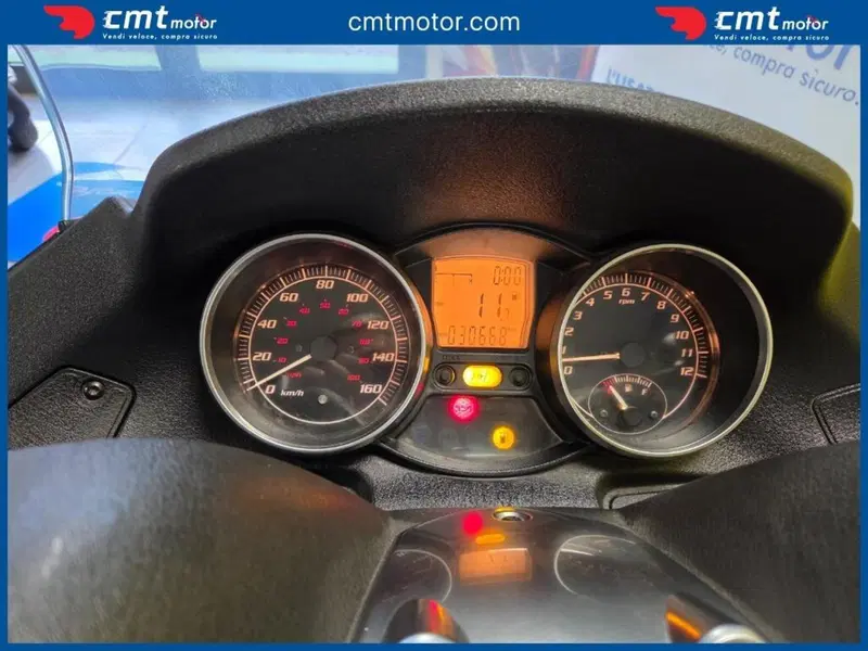 Piaggio MP3 250 i.e. (5)