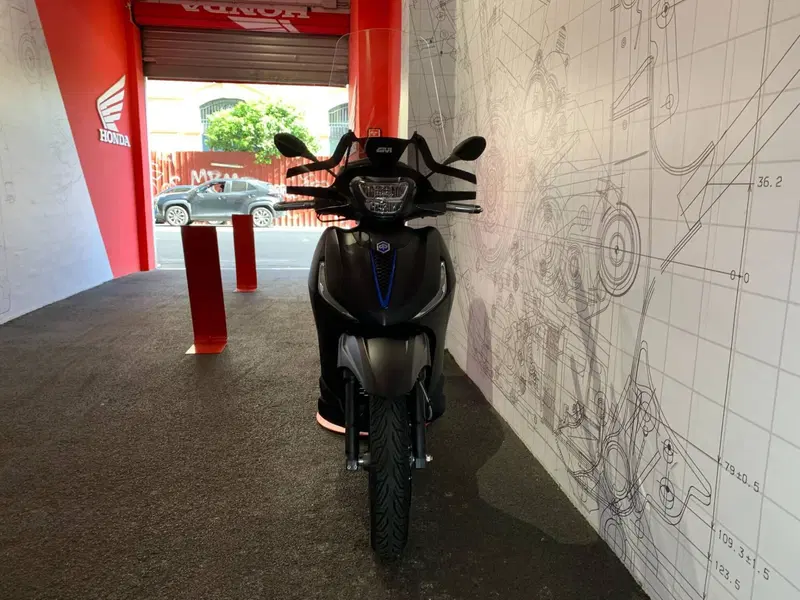 Piaggio Beverly 310 S (2025 - 26) (5)