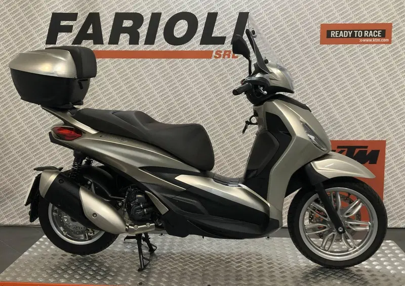 Piaggio Beverly 300 ABS-ASR (2021 - 25)