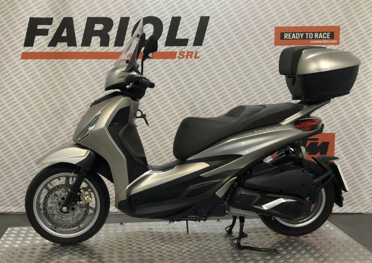 Piaggio Beverly 300 ABS-ASR (2021 - 25) (5)