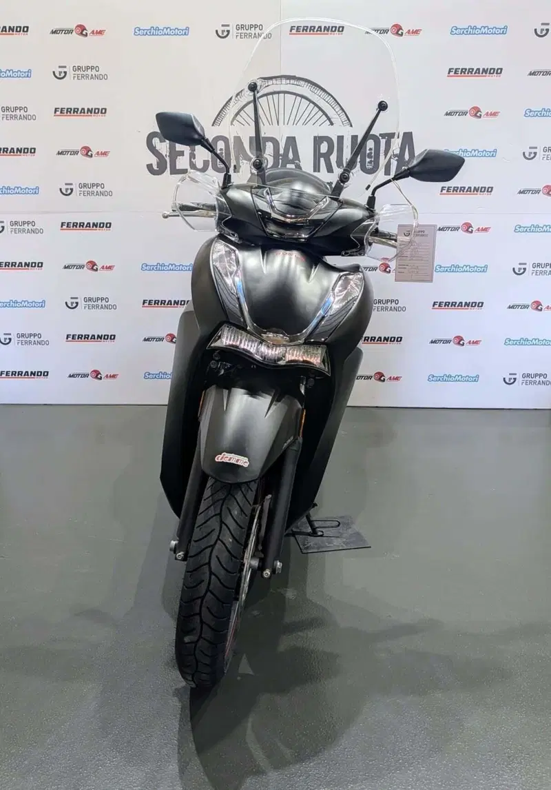 Honda SH 350 (2021 - 24) (3)