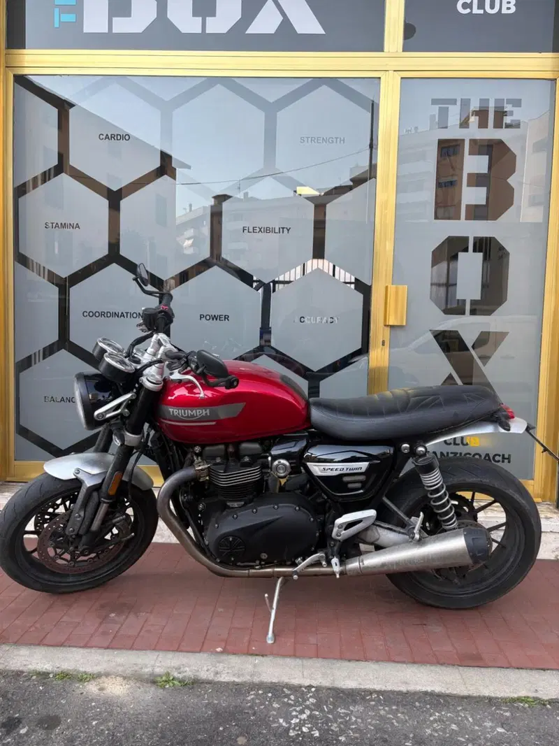 Triumph Speed Twin 1200 (2021 - 24) (2)