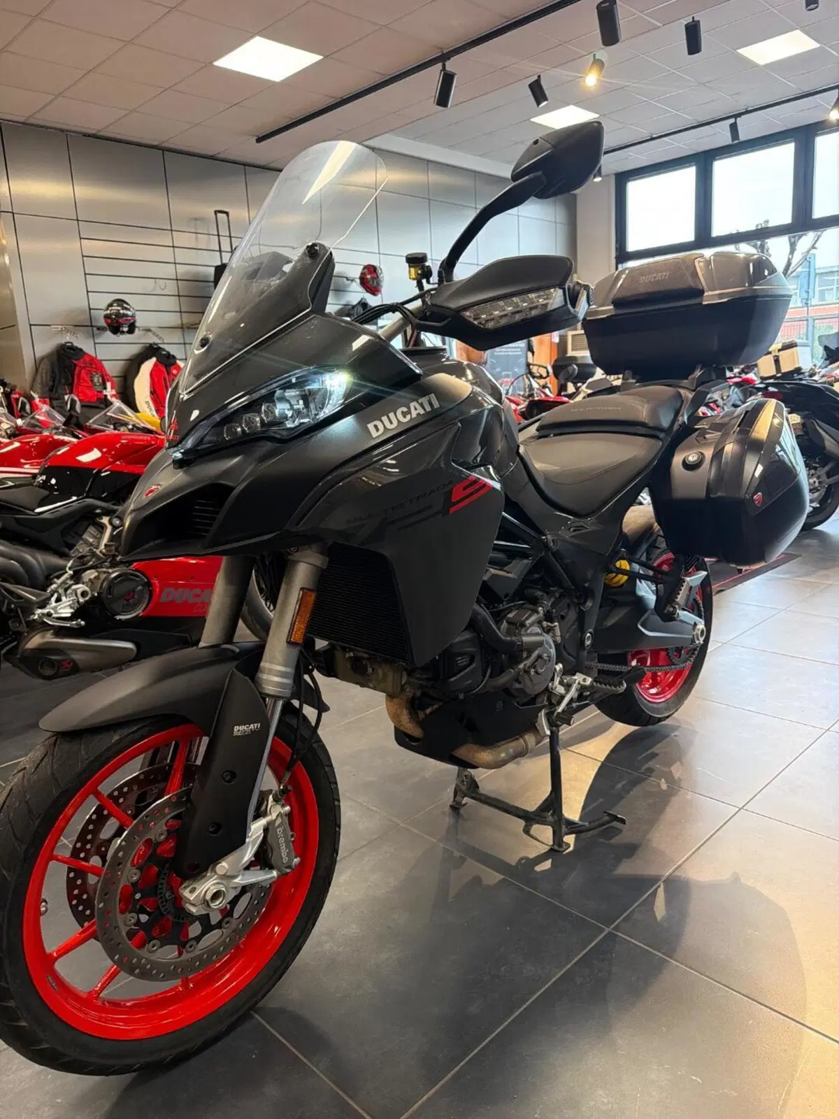 Ducati Multistrada V2 S (2022 - 24) (4)