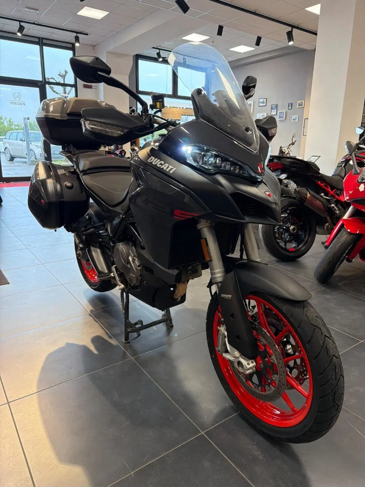 Ducati Multistrada V2 S (2022 - 24) (3)