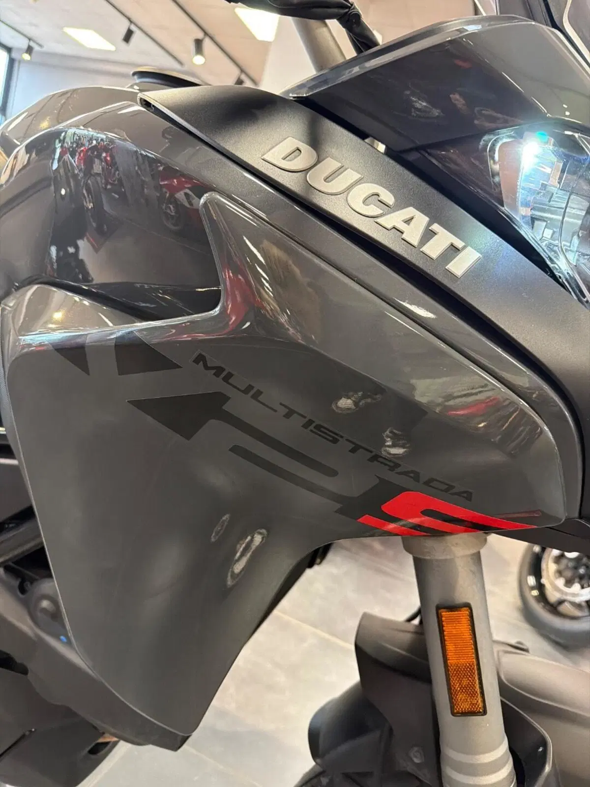Ducati Multistrada V2 S (2022 - 24) (15)