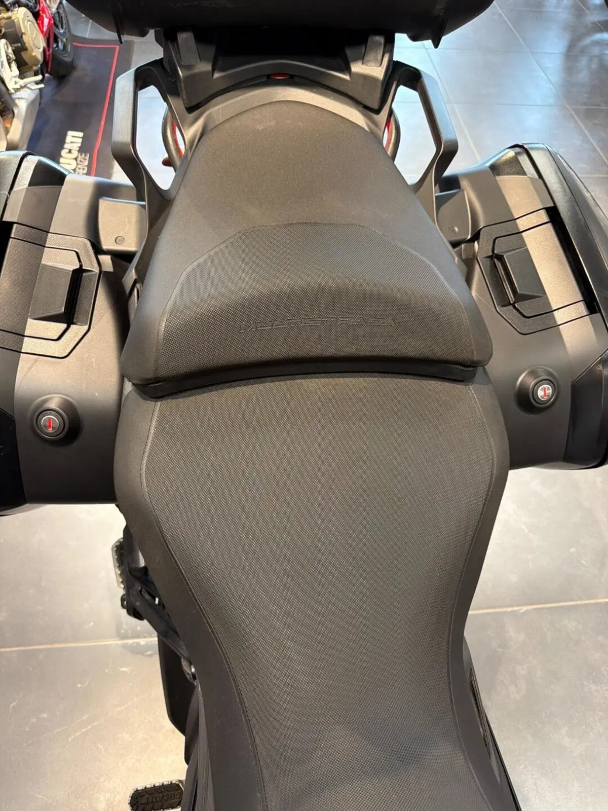 Ducati Multistrada V2 S (2022 - 24) (16)