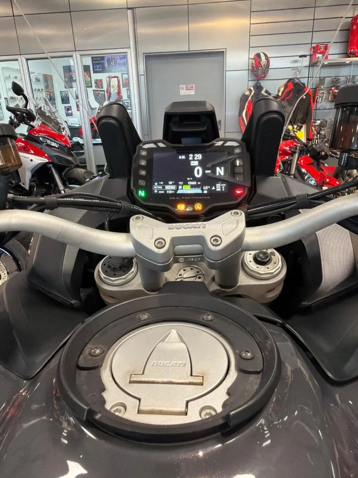 Ducati Multistrada V2 S (2022 - 24) (17)