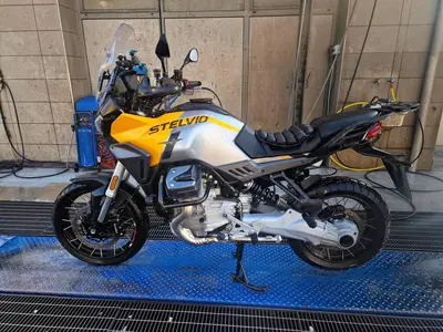 Moto Guzzi Stelvio (2024 - 26) usata