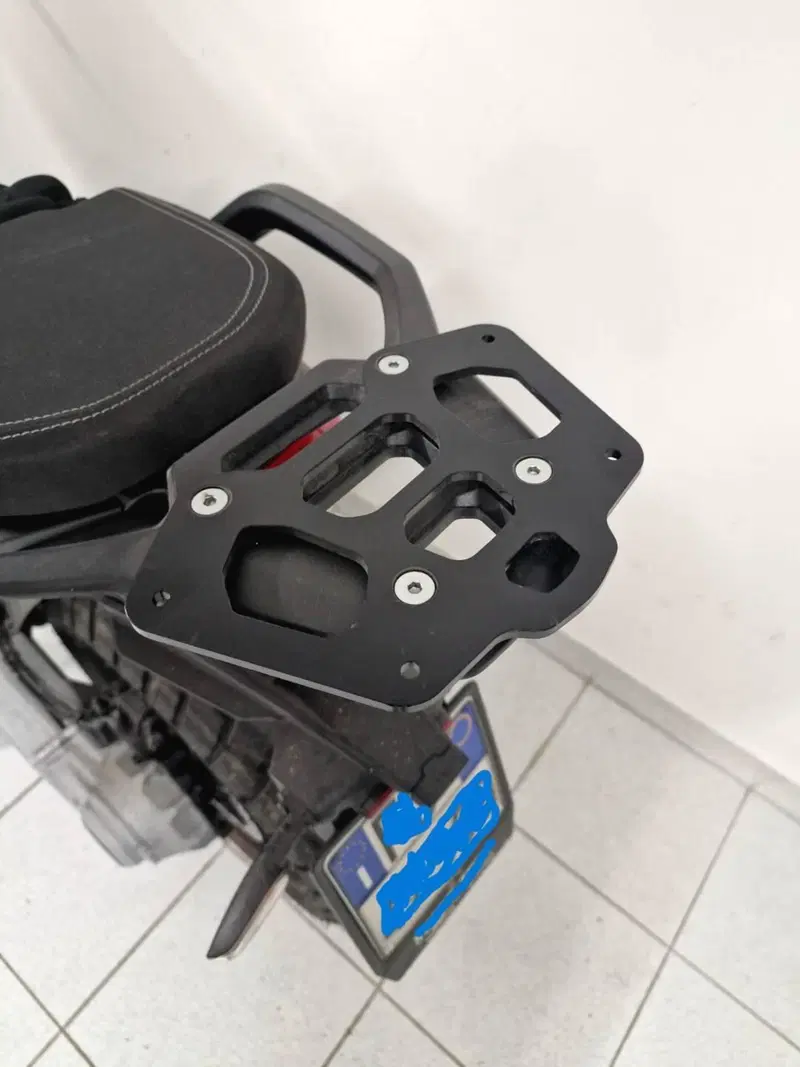 Moto Guzzi Stelvio (2024 - 26) (5)