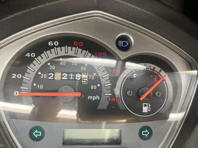 Kymco Agility 150 R16 (5)