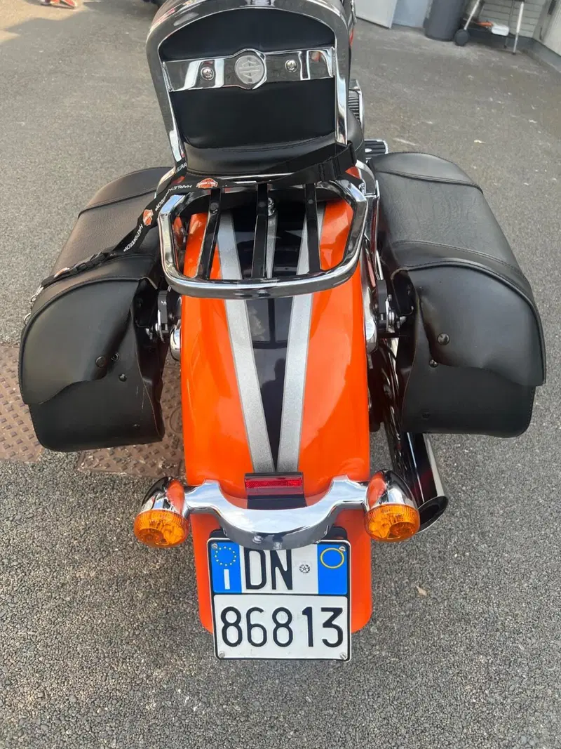 Harley-Davidson 1800 Convertible (2010 - 11) - FLSTSE (4)