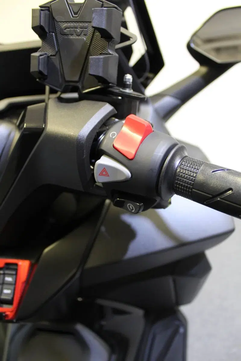 Honda Forza 350 (2025 - 26) (11)
