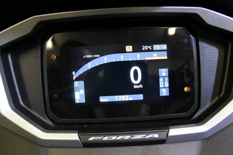 Honda Forza 350 (2025 - 26) (3)