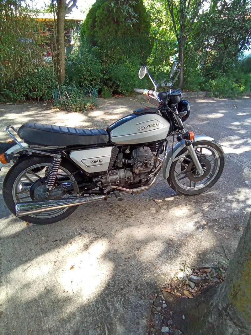 Moto Guzzi V35 (2)